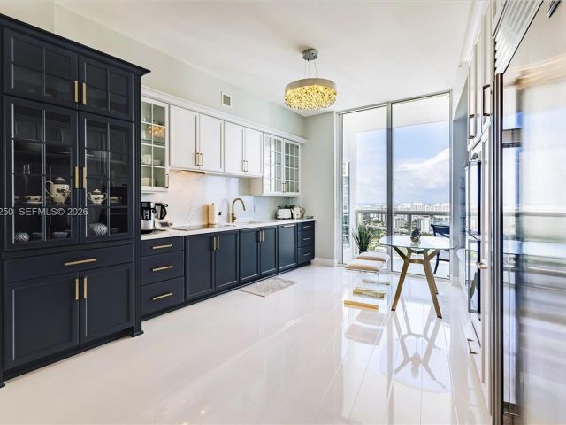 Apartment for rent  Unit #4802 - photo 7495910