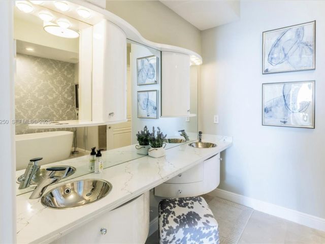 Apartment for rent  Unit #4802 - photo 7495922