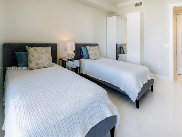 Apartment for rent  Unit #4802 - photo 7495923