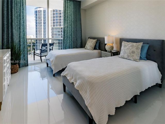 Apartment for rent  Unit #4802 - photo 7495925