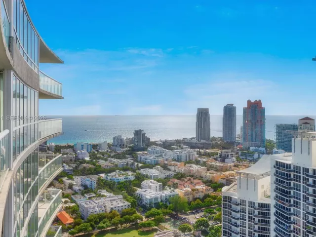 3-bedroom condo for rent in Miami Beach - 450 Alton Rd 3703 - MondialRealty