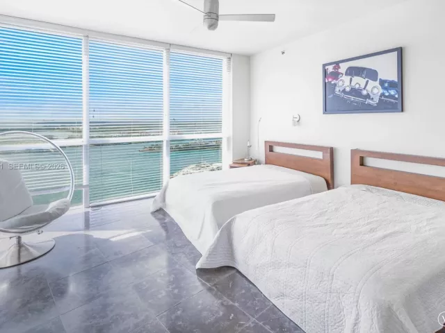 3-bedroom condo for rent in Miami Beach - 450 Alton Rd 3703 - MondialRealty