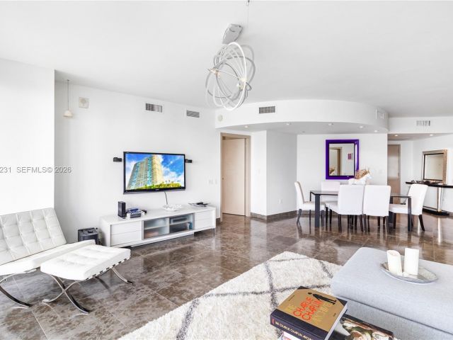 Apartment for rent  Unit #3703 - photo 7446530