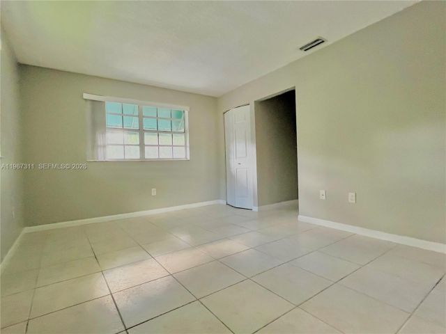 Home for rent at 5150 Lake Loop Rd - photo 7451055