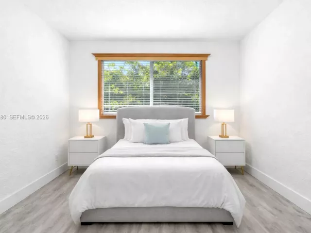 3-bedroom home for sale in Doral - 5725 NW 114th Path 114 - MondialRealty