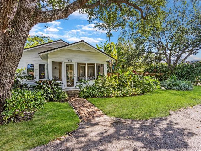 Home for rent at 665 NE 120th St - photo 7483914