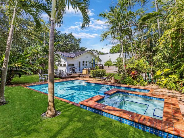 Home for rent at 665 NE 120th St - photo 7483916