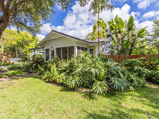 Home for rent at 665 NE 120th St - photo 7483917