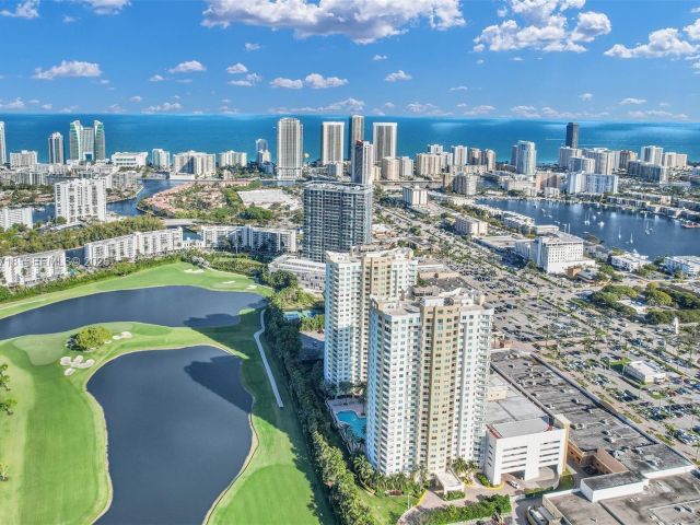 1-bedroom condo for sale in Hallandale Beach - 1745 E Hallandale Beach Blvd 501W - MondialRealty