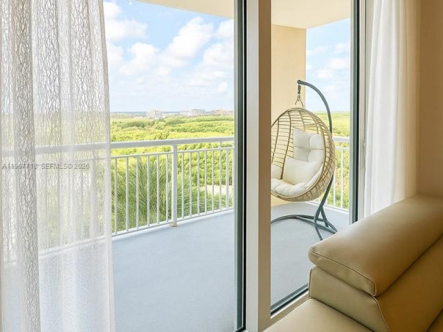 1-bedroom condo for sale in Hallandale Beach - 1745 E Hallandale Beach Blvd 501W - MondialRealty