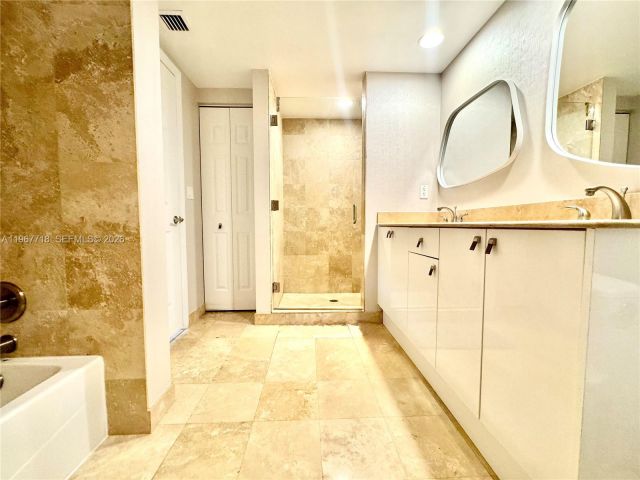 1-bedroom condo for sale in Hallandale Beach - 1745 E Hallandale Beach Blvd 501W - MondialRealty