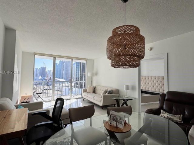 Apartment for rent  Unit #1810 - photo 7447759