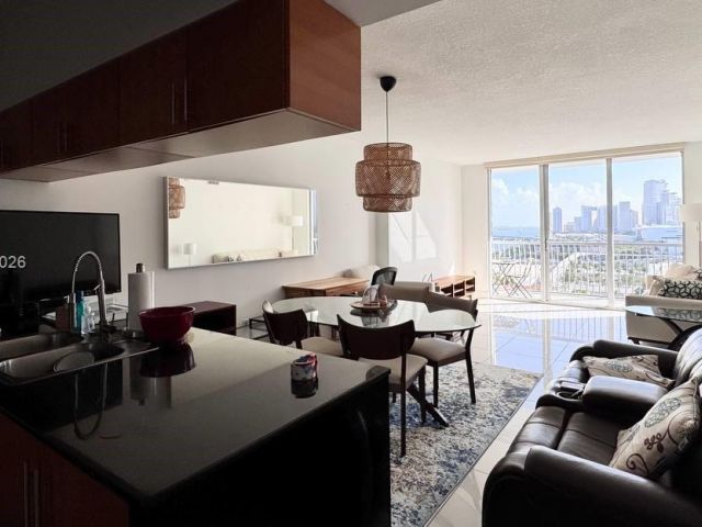 Apartment for rent  Unit #1810 - photo 7447762