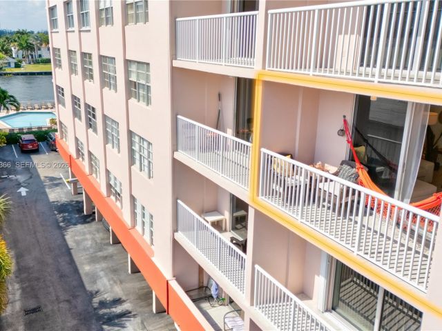 Apartment for sale  Unit #408 - photo 7445705