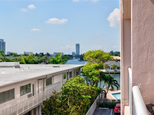 Apartment for sale  Unit #408 - photo 7445707