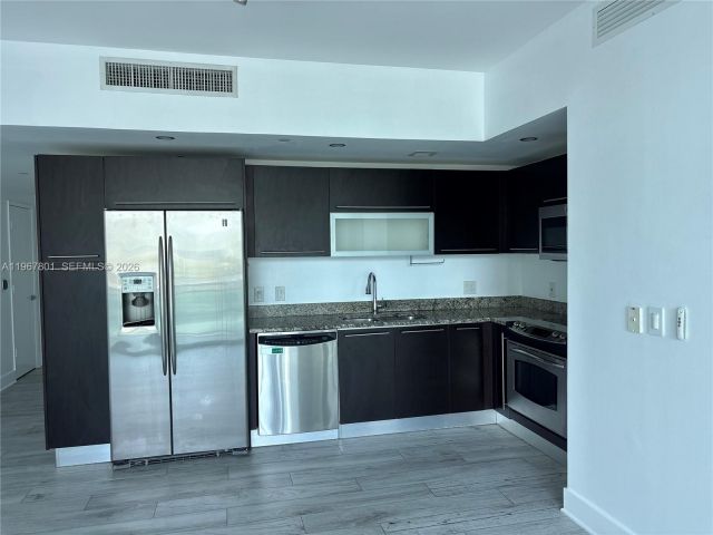 Apartment for sale  Unit #2007 - photo 7461364