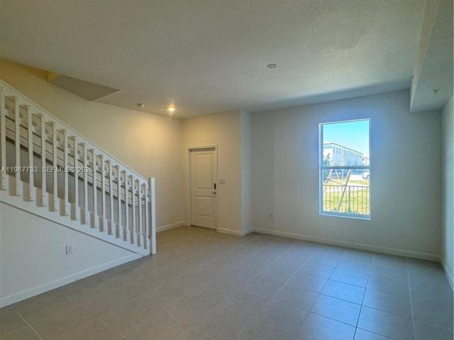 3-bedroom home for rent in Miami - 12420 SW 248 ST 7 - MondialRealty