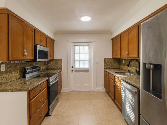 Home for sale at 1518 NW 65th St - photo 7446054