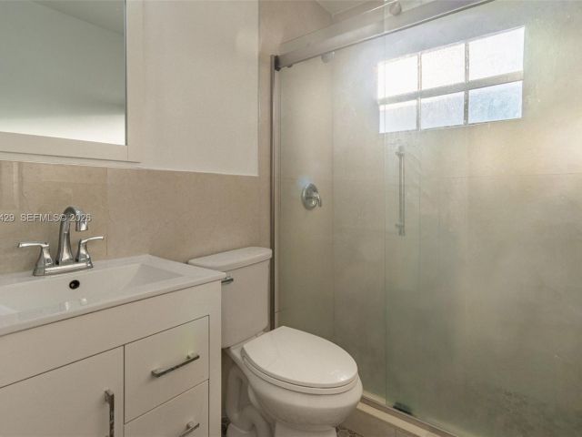 Home for sale at 1518 NW 65th St - photo 7446063