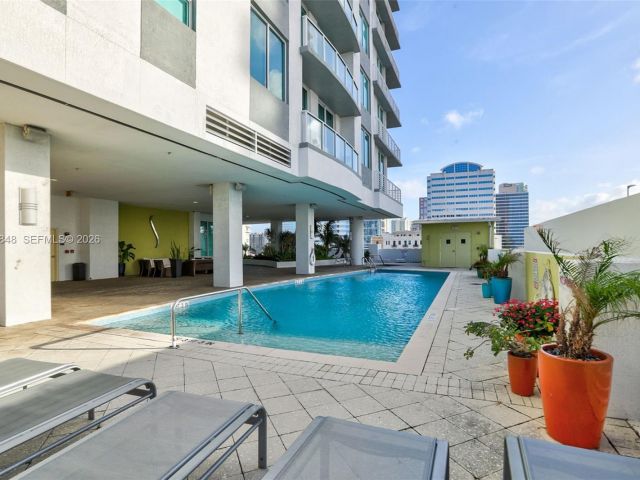 1-bedroom condo for rent in Fort Lauderdale - 315 NE 3rd Ave 902 - MondialRealty