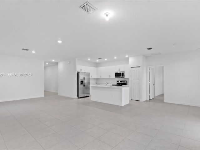 Home for rent at 11947 SW 241st Ter 0 - photo 7493010