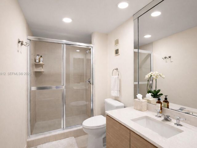 Apartment for sale  Unit #403 - photo 7448658