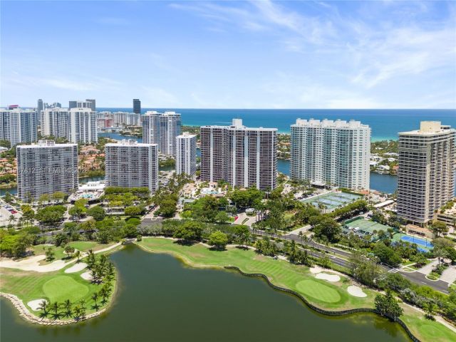 Apartment for sale  Unit #403 - photo 7448668