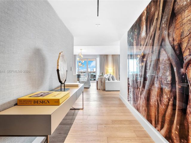 Apartment for sale  Unit #PH-1705 - photo 7446441