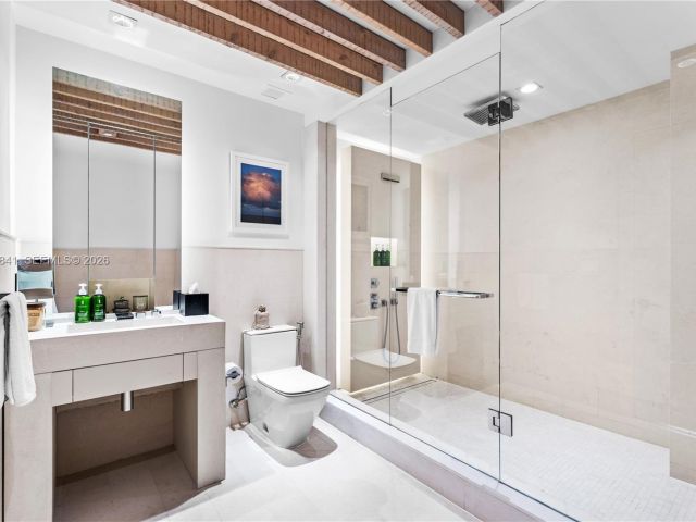 Apartment for sale  Unit #PH-1705 - photo 7446445