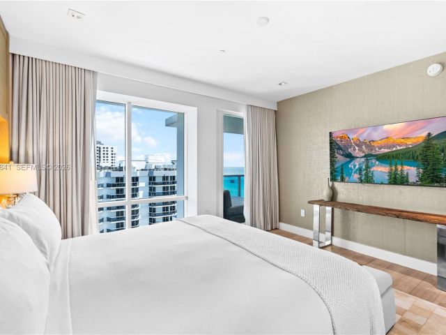 Apartment for sale  Unit #PH-1705 - photo 7446449