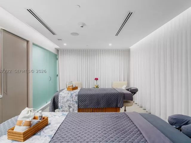 condo for sale in Fort Lauderdale - 551 N Fort Lauderdale Beach Blvd H1715 - MondialRealty