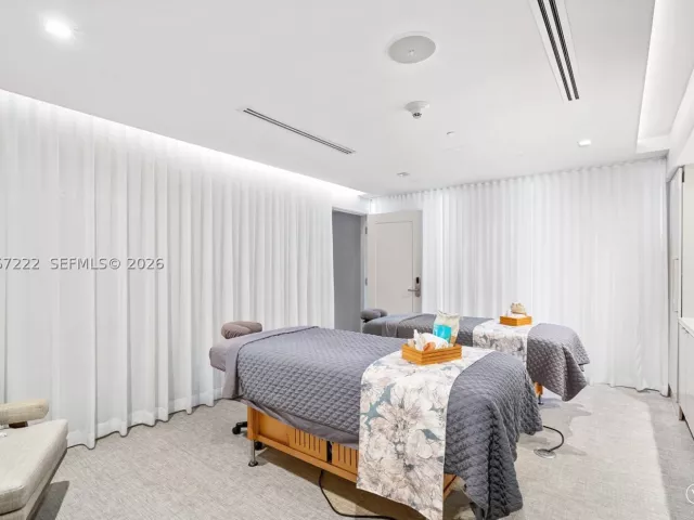condo for sale in Fort Lauderdale - 551 N Fort Lauderdale Beach Blvd H1715 - MondialRealty