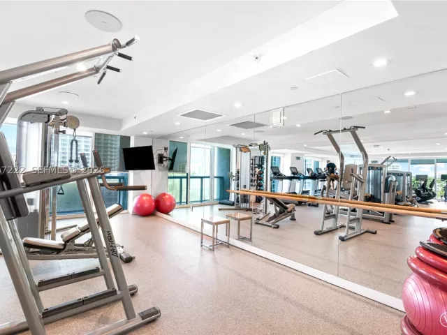 condo for sale in Fort Lauderdale - 551 N Fort Lauderdale Beach Blvd H1715 - MondialRealty