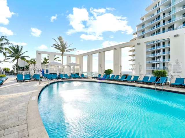 condo for sale in Fort Lauderdale - 551 N Fort Lauderdale Beach Blvd H1715 - MondialRealty