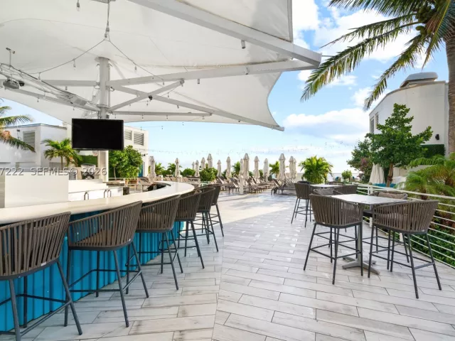 condo for sale in Fort Lauderdale - 551 N Fort Lauderdale Beach Blvd H1715 - MondialRealty