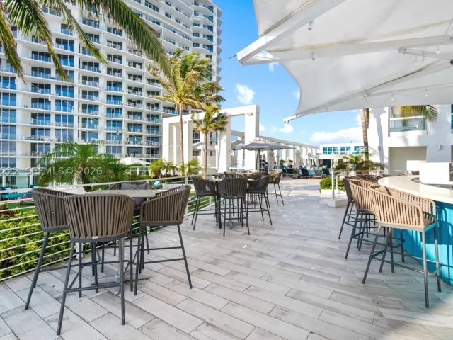 condo for sale in Fort Lauderdale - 551 N Fort Lauderdale Beach Blvd H1715 - MondialRealty