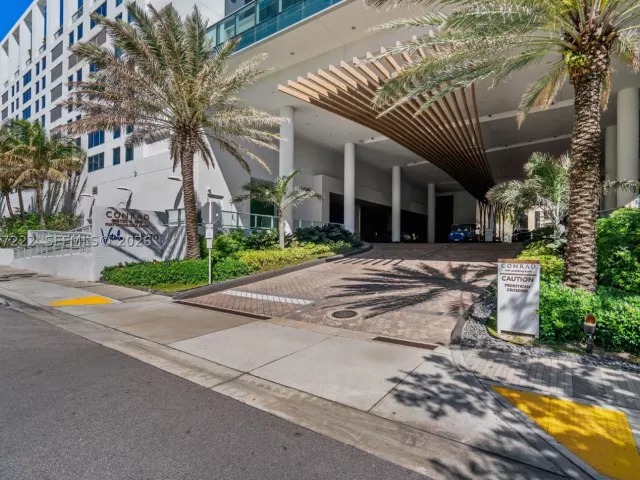 condo for sale in Fort Lauderdale - 551 N Fort Lauderdale Beach Blvd H1715 - MondialRealty