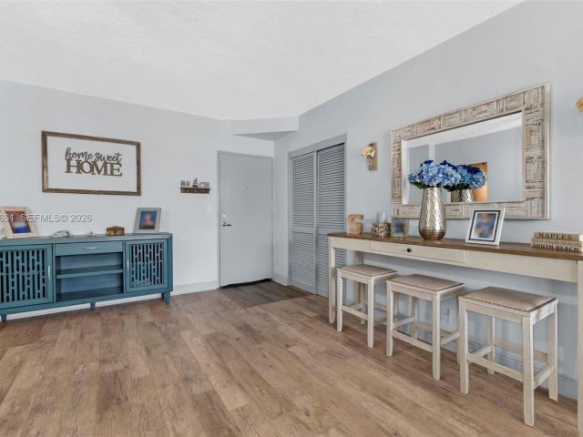 Apartment for sale  Unit #1122 - photo 7466588