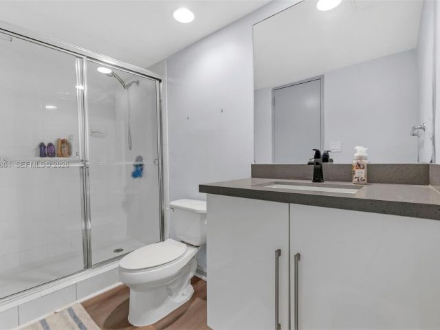 Apartment for sale  Unit #1122 - photo 7466596