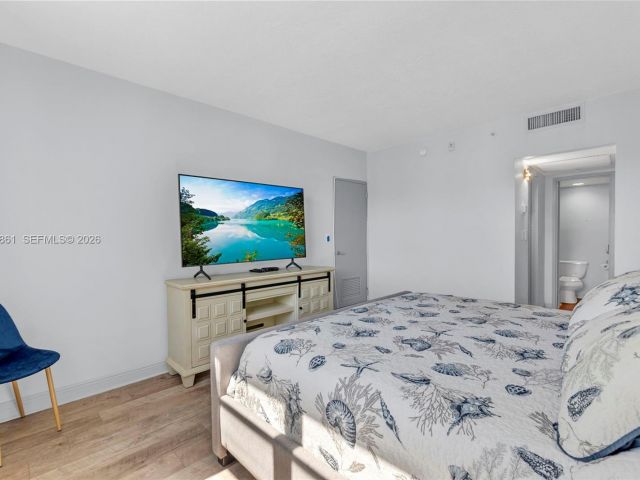 Apartment for sale  Unit #1122 - photo 7466597