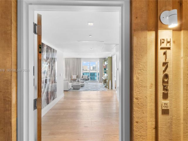 Apartment for sale  Unit #PH-1703 - photo 7446415