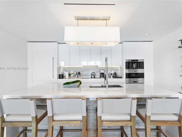 Apartment for sale  Unit #PH-1703 - photo 7446421