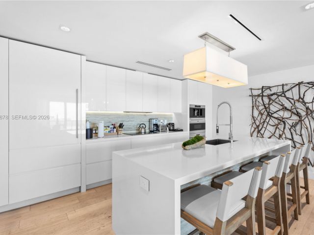 Apartment for sale  Unit #PH-1703 - photo 7446422