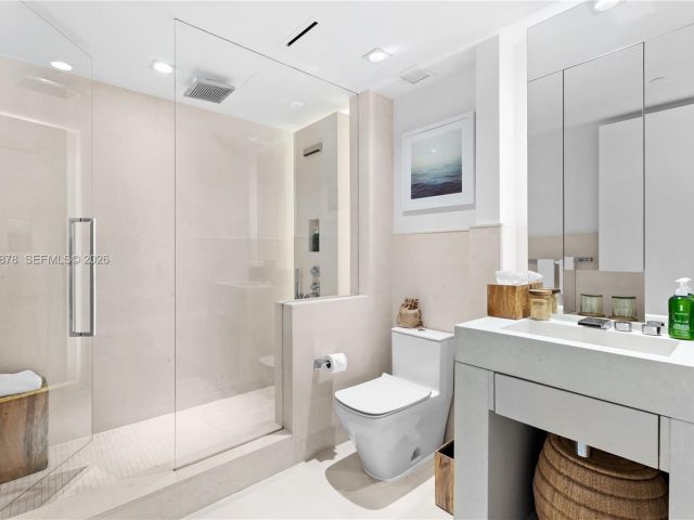 Apartment for sale  Unit #PH-1703 - photo 7446429