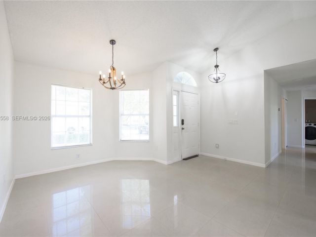 3-bedroom home for sale in Homestead - 452 SE 20th Dr - MondialRealty