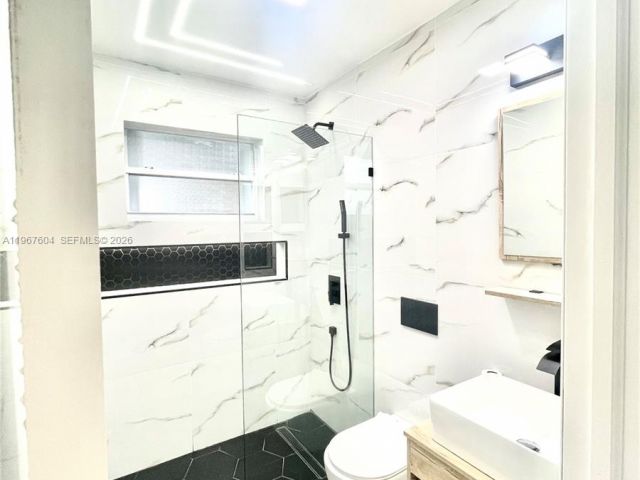 Home for rent at 1409 NE 151st Ter 1409 - photo 7480922