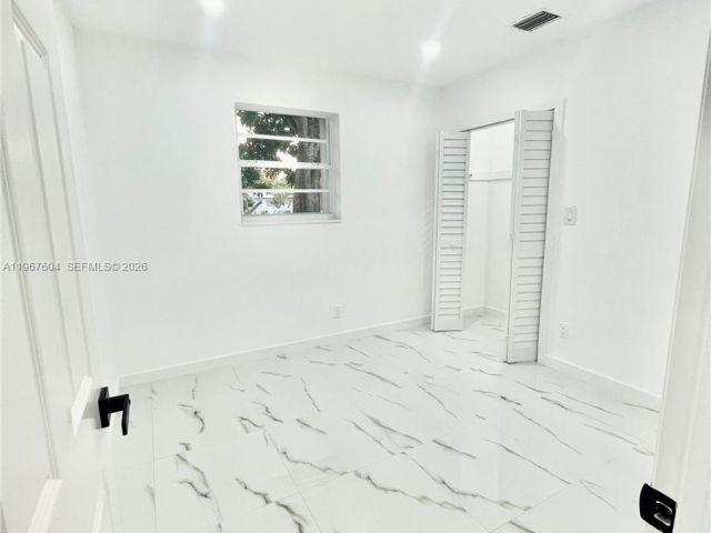 Home for rent at 1409 NE 151st Ter 1409 - photo 7480931