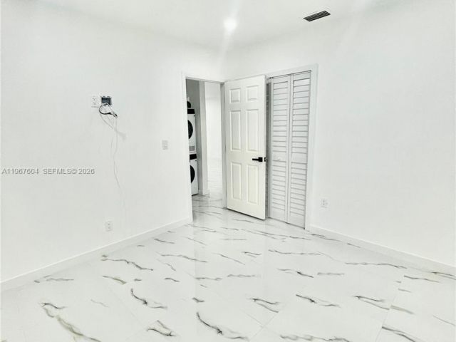 Home for rent at 1409 NE 151st Ter 1409 - photo 7480935