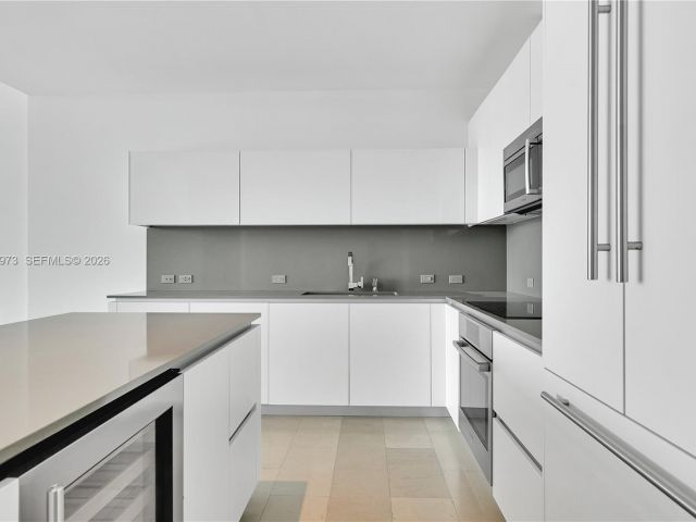 Apartment for sale  Unit #4110 - photo 7446564