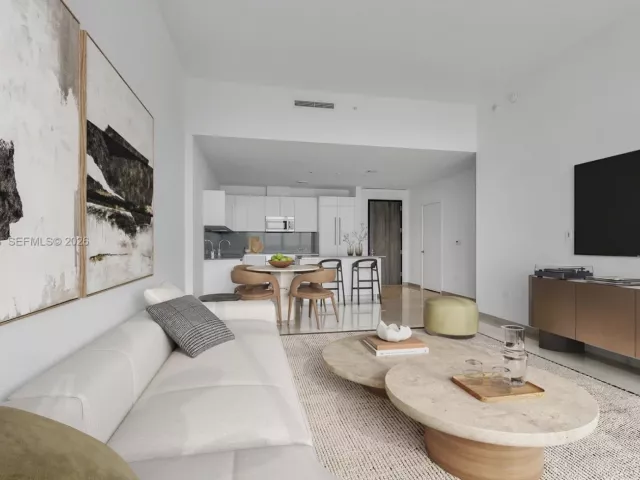 2-bedroom condo for sale in Miami - 68 SE 6th St 4110 - MondialRealty
